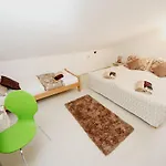Du Lux 2 Apartment *